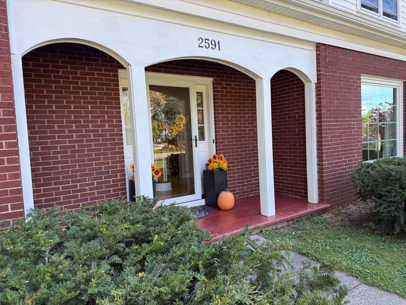 2591 S Webster Ave, Green Bay, WI 54301