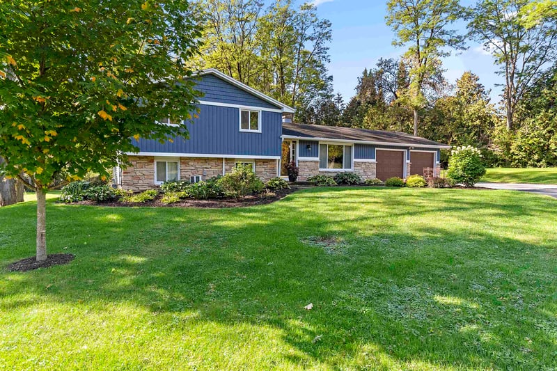 2347 School Ln, Green Bay, WI 54313