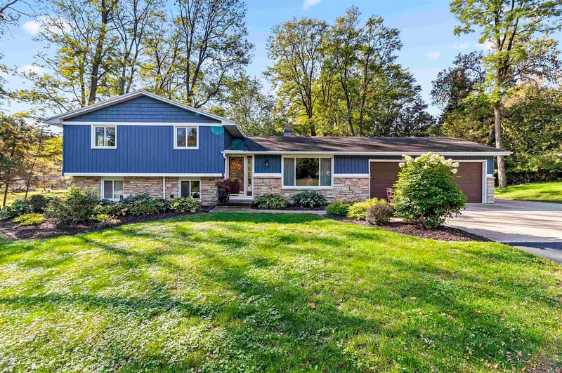 2347 School Ln, Green Bay, WI 54313