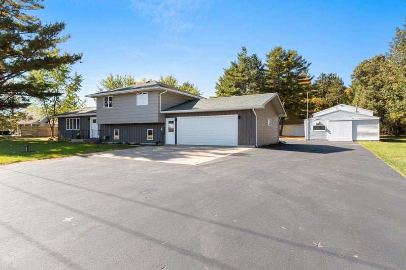 N2925 Pioneer Rd, Clintonville, WI 54929-0000