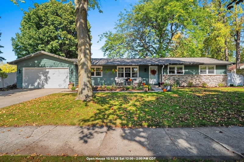344 Miramar Dr, Green Bay, WI 54301-1928