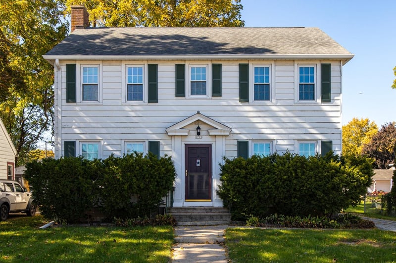 1719 Arizona St, Oshkosh, WI 54902-6931