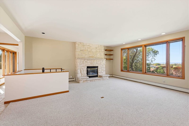2977 Bay Settlement Rd, Green Bay, WI 54311