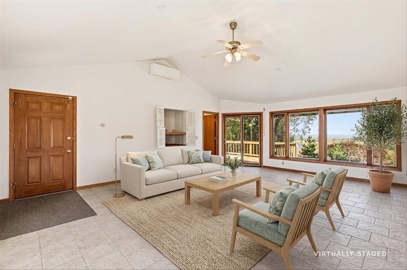 2977 Bay Settlement Rd, Green Bay, WI 54311