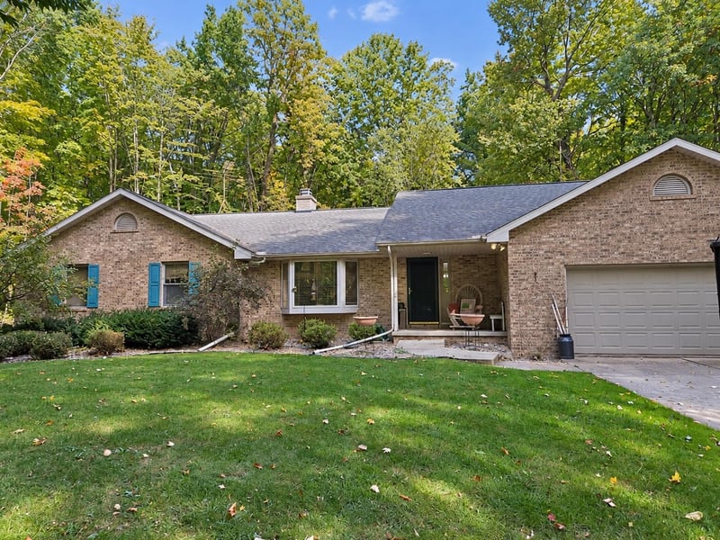 7910 Timberline Rd, Oconto Falls, WI 54154
