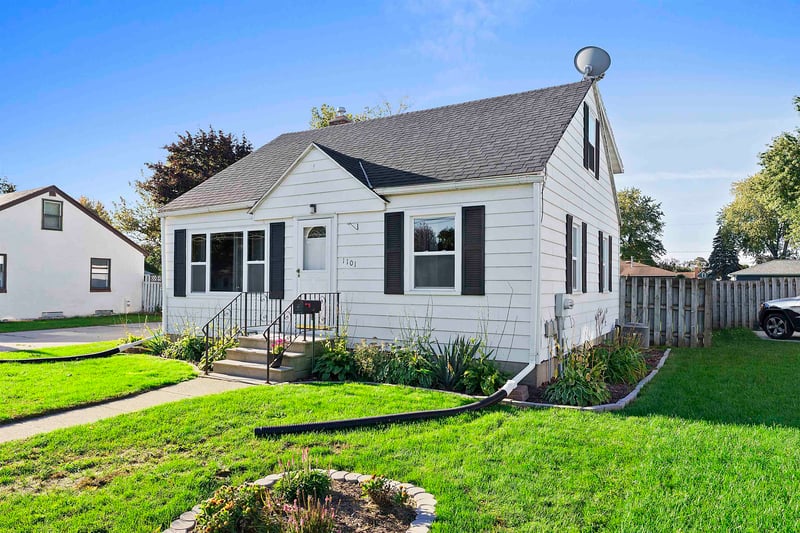1101 9th St, Green Bay, WI 54304