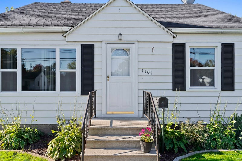 1101 9th St, Green Bay, WI 54304