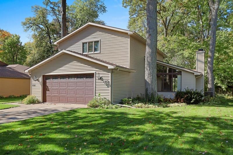 2911 S Dellwood St, Appleton, WI 54915