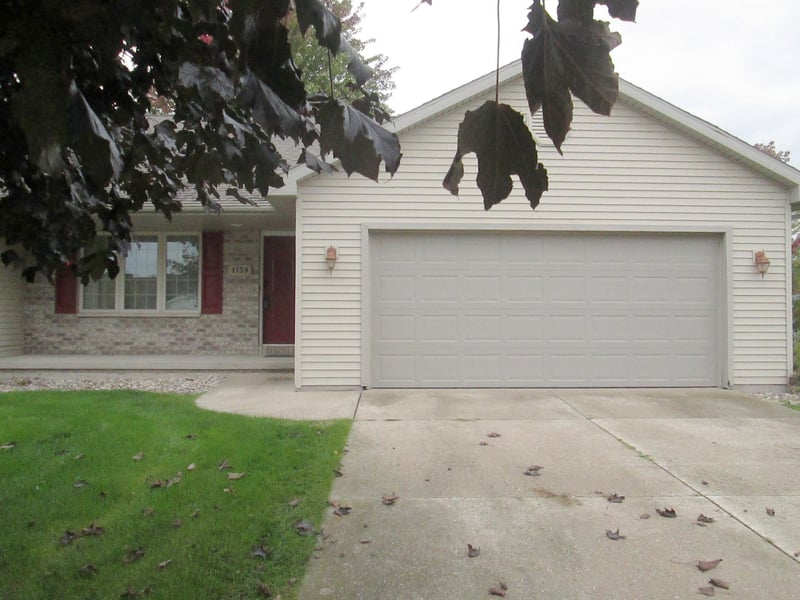 1759 Briarwood Ct, De Pere, WI 54115-2460