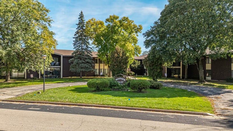 1699 Alcan Dr, Menasha, WI 54952
