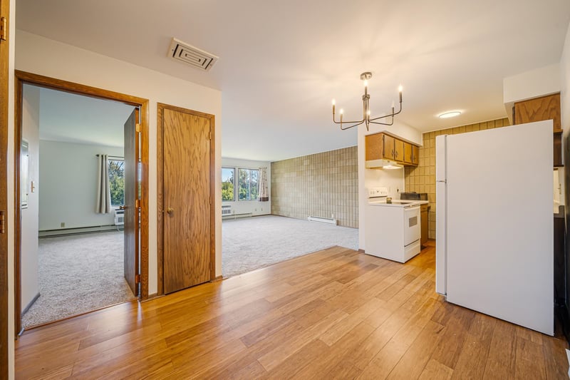 1699 Alcan Dr, Menasha, WI 54952