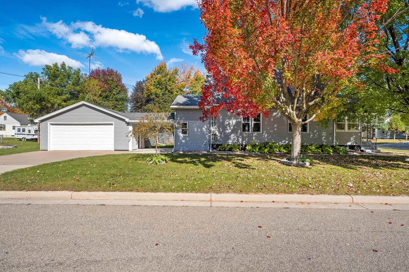 941 S Lafayette St, Shawano, WI 54166