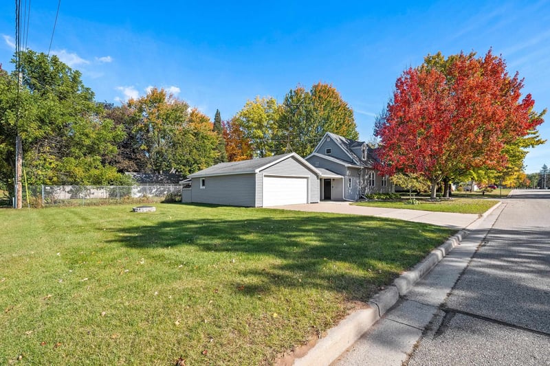 941 S Lafayette St, Shawano, WI 54166