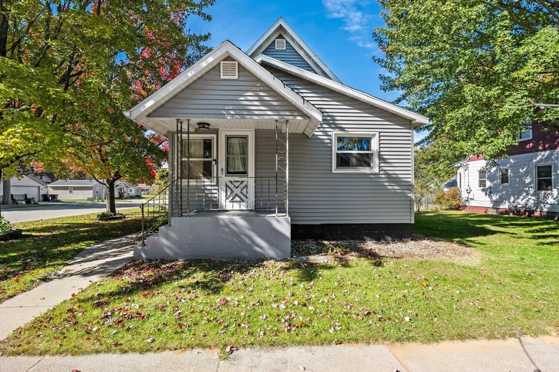 941 S Lafayette St, Shawano, WI 54166