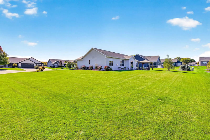 2224 Madelynn Ln, Neenah, WI 54956