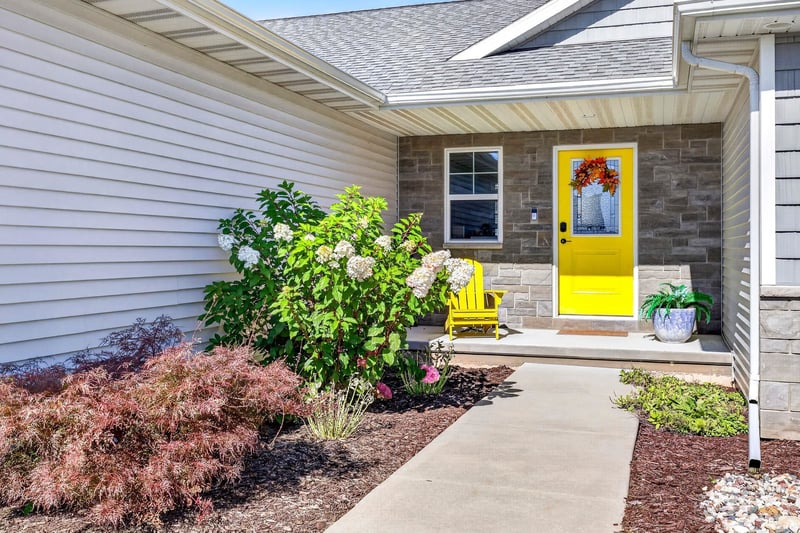 2224 Madelynn Ln, Neenah, WI 54956