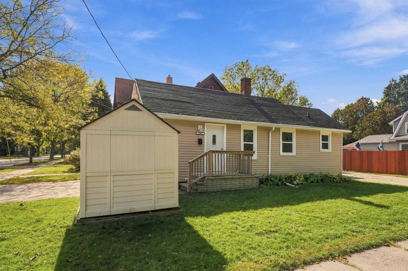 1005 W 4th St, Appleton, WI 54914