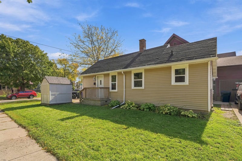 1005 W 4th St, Appleton, WI 54914