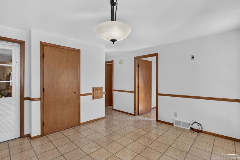 1608 Harold St, Green Bay, WI 54302-3027