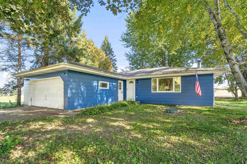 8430 County Road M, Larsen, WI 54947