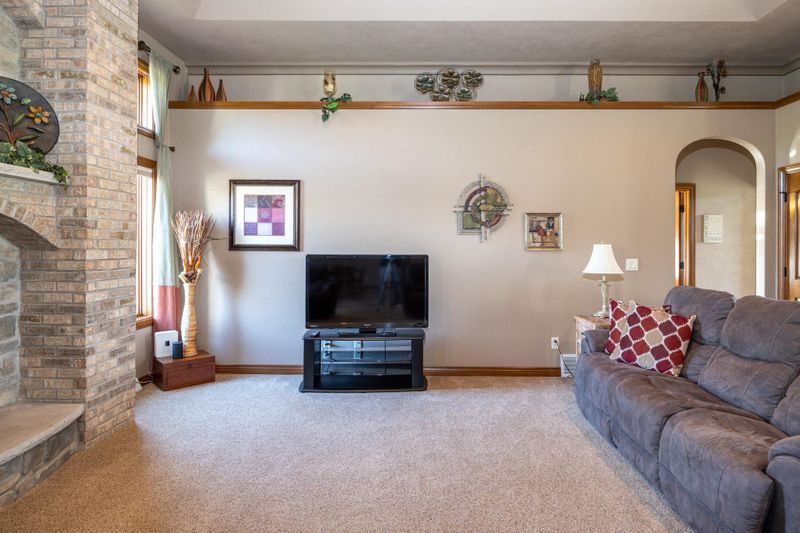 W2244 Secluded Ct, Kaukauna, WI 54130