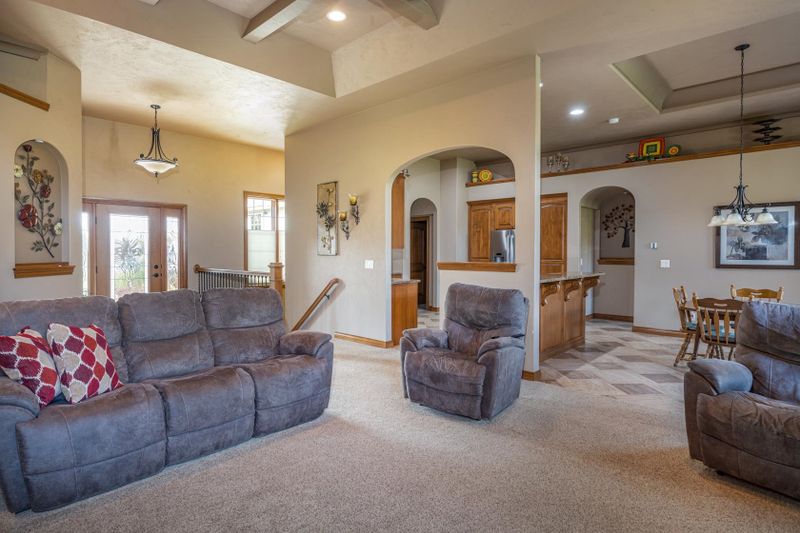 W2244 Secluded Ct, Kaukauna, WI 54130