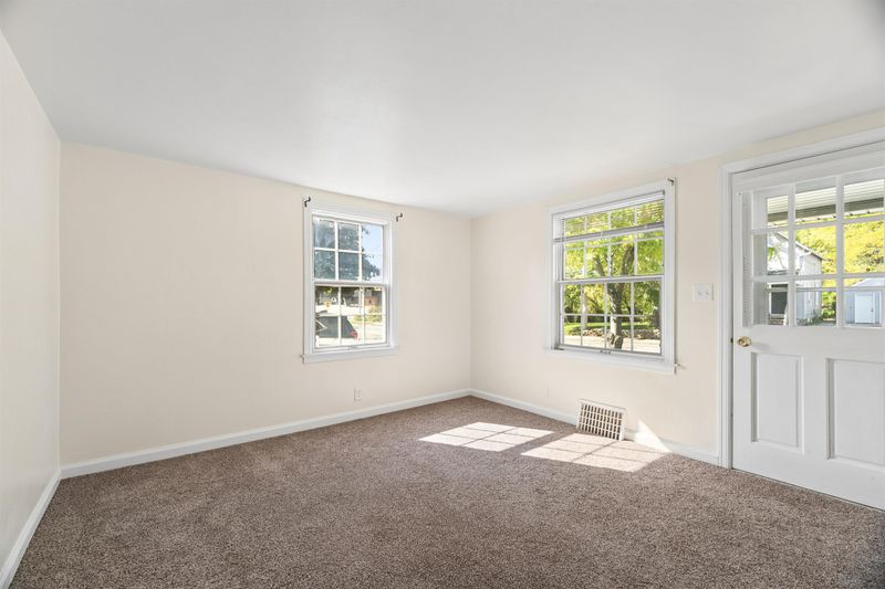 411 S Washington St, Combined Locks, WI 54113