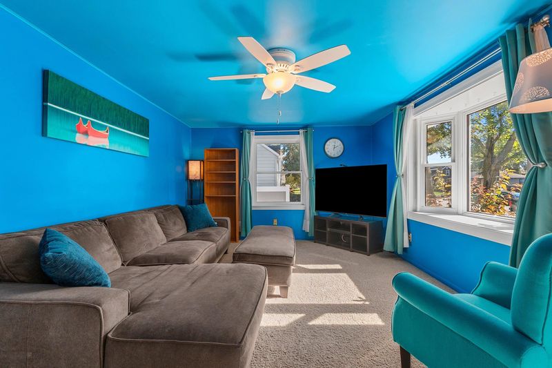 1328 Reed St, Green Bay, WI 54303-3106
