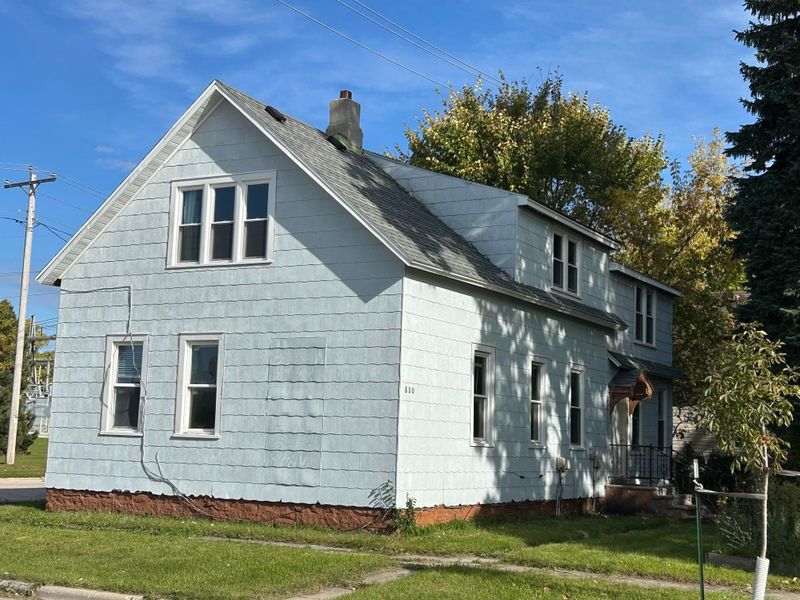 800 Smith St, Green Bay, WI 54302