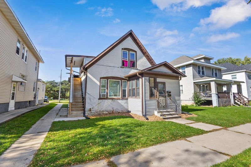 832 S Maple Ave, Green Bay, WI 54304