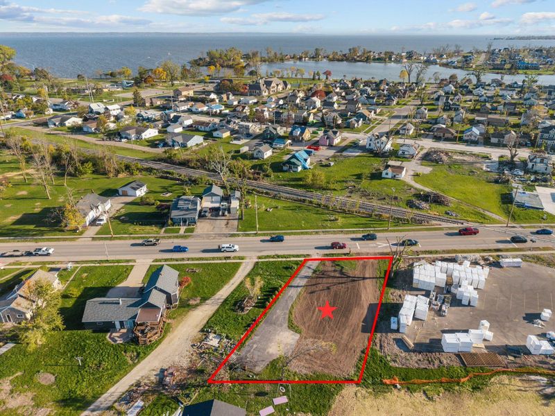 836 Plank Rd, Menasha, WI 54952-0000