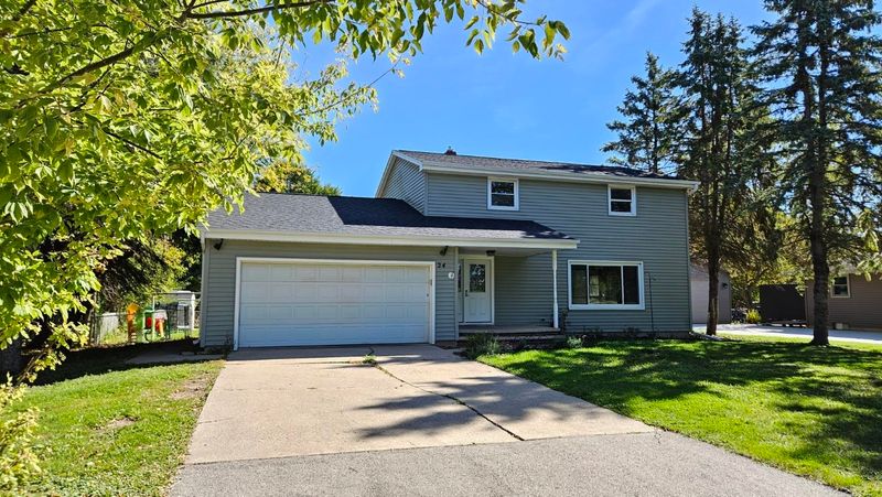 24 Weimar Ct, Appleton, WI 54915