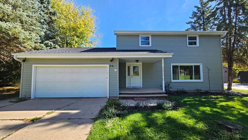 24 Weimar Ct, Appleton, WI 54915