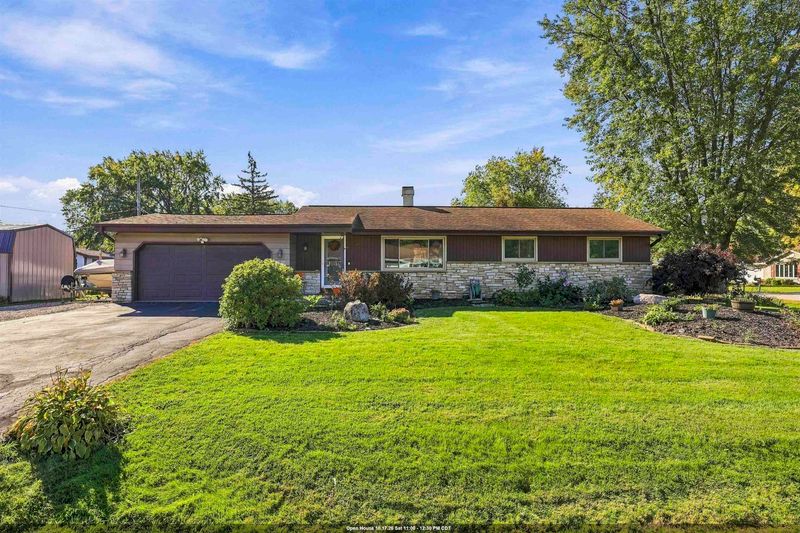 1611 Jennie St, Menasha, WI 54952