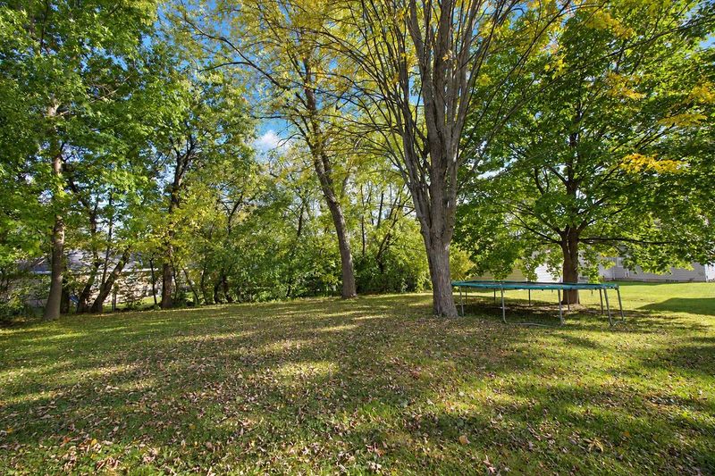 1155 S Ridge Rd, Green Bay, WI 54304