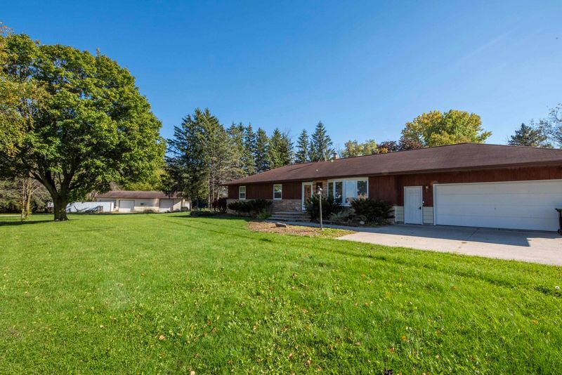 5224 Frontier Rd, Denmark, WI 54208