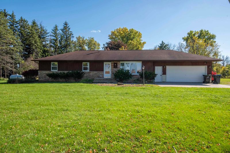 5224 Frontier Rd, Denmark, WI 54208