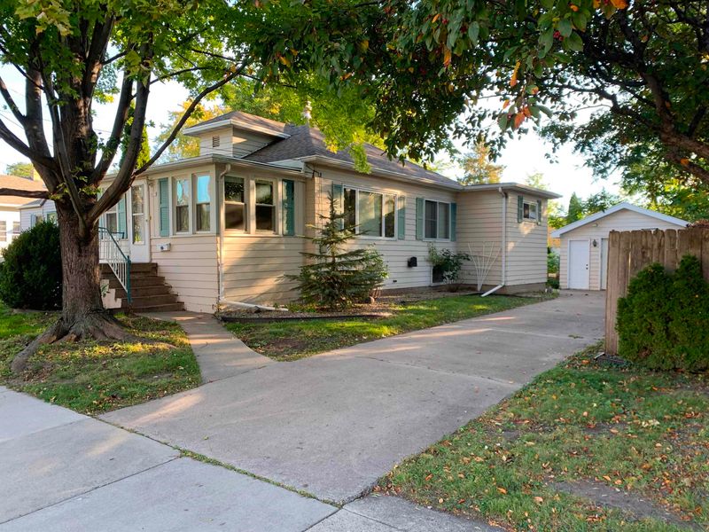 1620 Mt Vernon St, Oshkosh, WI 54901-3027