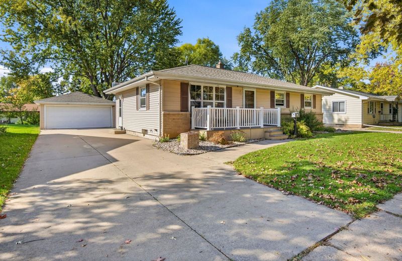 2219 N Elinor St, Appleton, WI 54914