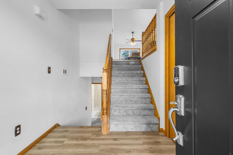 4030 Prairie Ln, Oshkosh, WI 54901-1283