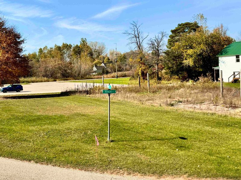 River St, Little Suamico, WI 54171-9999