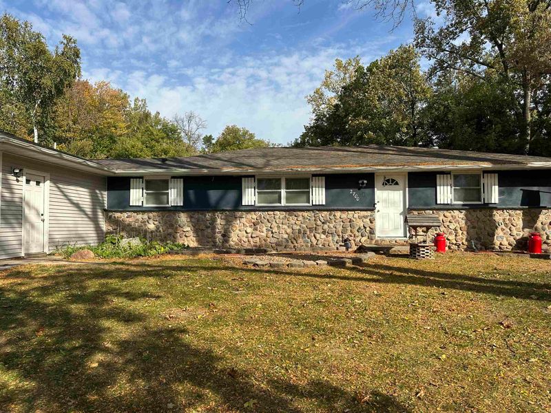 2700 He Nis Ra Ln, Green Bay, WI 54304-1310