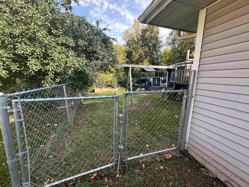 2700 He Nis Ra Ln, Green Bay, WI 54304-1310
