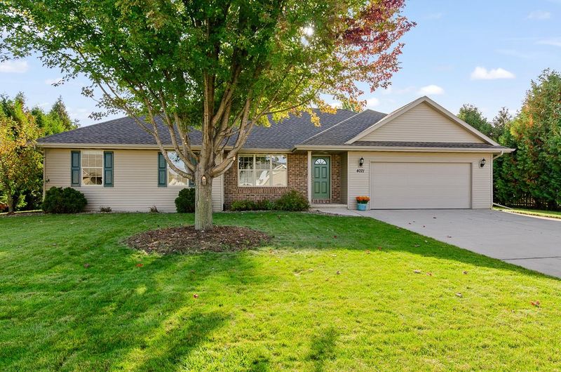 4021 S Parker Way, De Pere, WI 54115