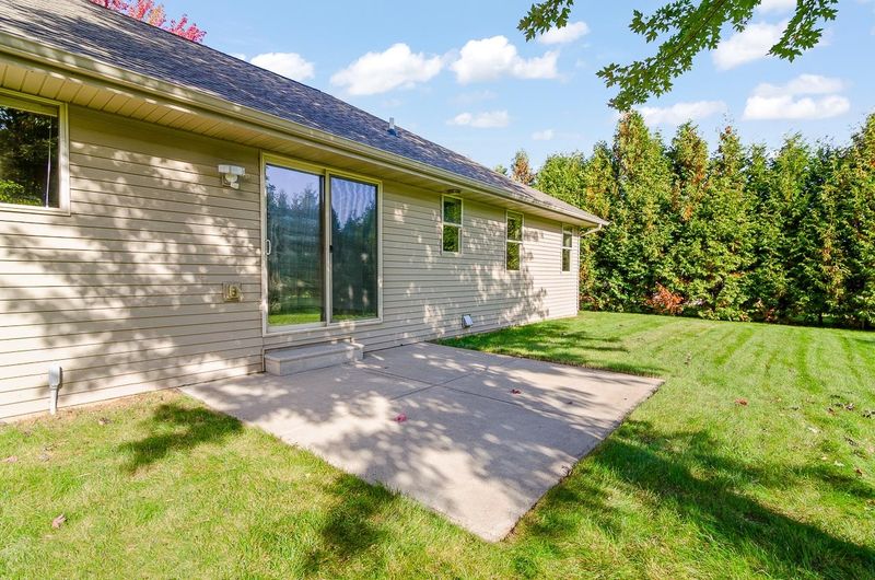 4021 S Parker Way, De Pere, WI 54115