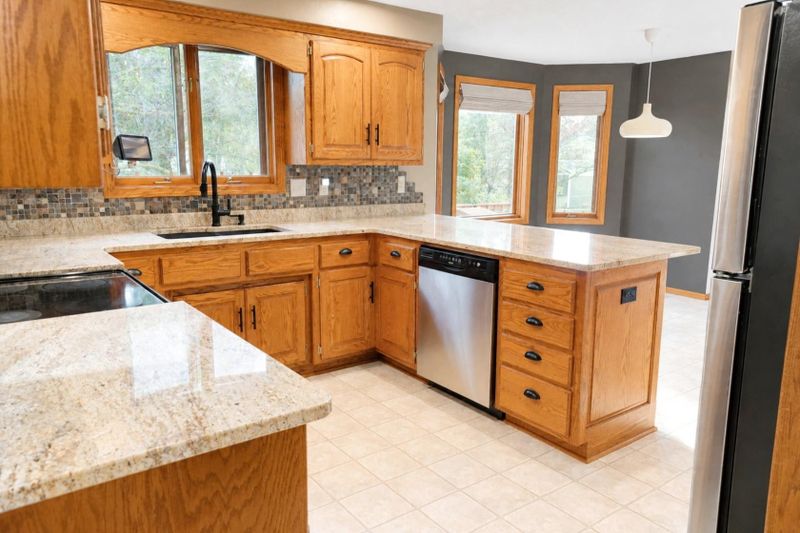 2141 South Point Rd, Green Bay, WI 54313-5429