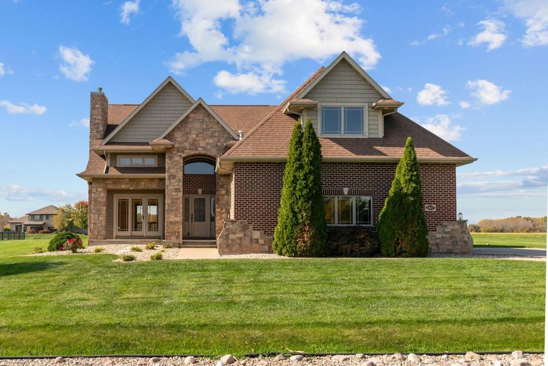 5917 Valentine Dr, Winneconne, WI 54986