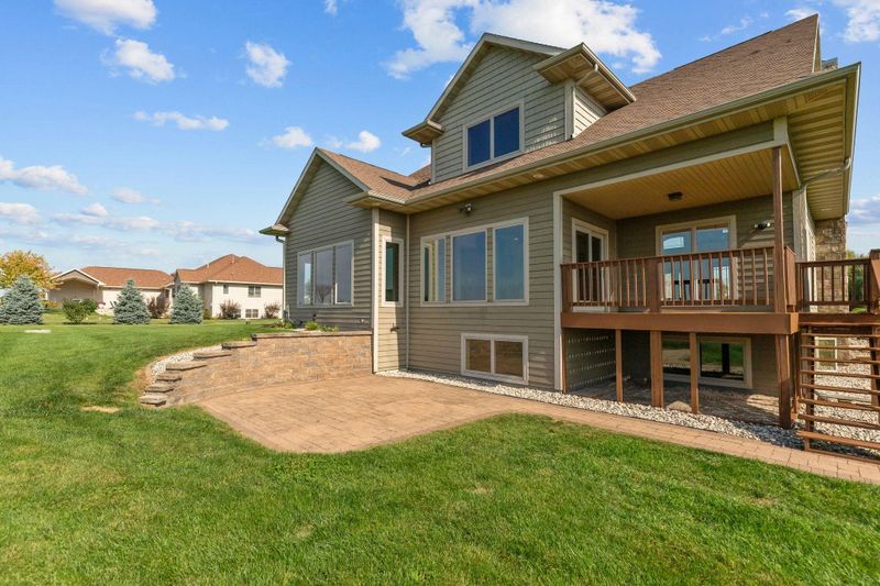 5917 Valentine Dr, Winneconne, WI 54986