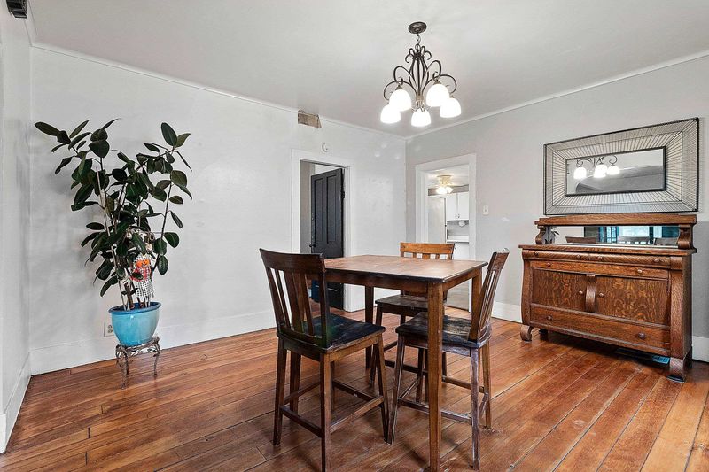 728 S Jefferson St, Green Bay, WI 54301
