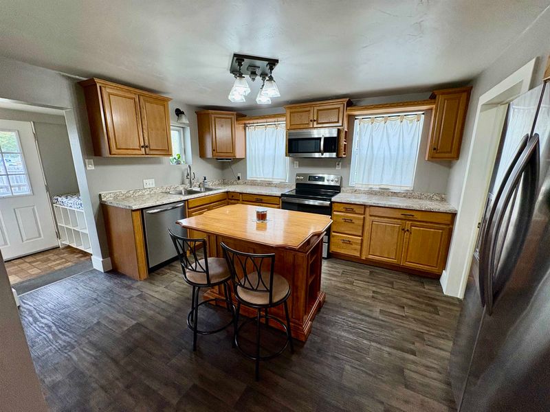 233 N Huron St, De Pere, WI 54115